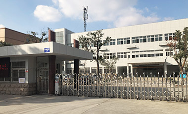 地處深圳市龍崗高新科技園；廠房占地面積達25000平方米，是一家專業(yè)生產(chǎn)經(jīng)營鋼結(jié)構(gòu)材料的大型企業(yè)。